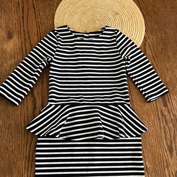 H&M Girls Stripes Peplum Dress Size 6-8yrs - Picture 2 of 9